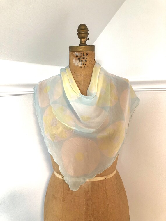 Vintage Sheer, Yellow & Blue Circle and Flower Pri