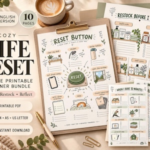 Può includere: Un set di 10 pagine di pianificatore stampabile intitolato Cozy Life Reset, che include liste di controllo illustrate per le attività quotidiane, promemoria di riassortimento e inventario del congelatore con icone disegnate a mano.