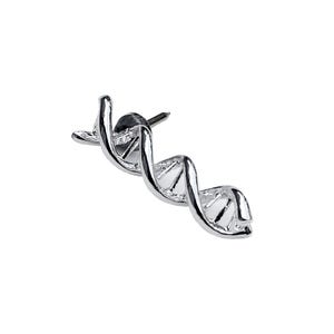 Op de afbeelding: Zilverkleurige DNA-dubbele helix oorbel. De oorbel is een gedetailleerde weergave van een DNA-streng.
