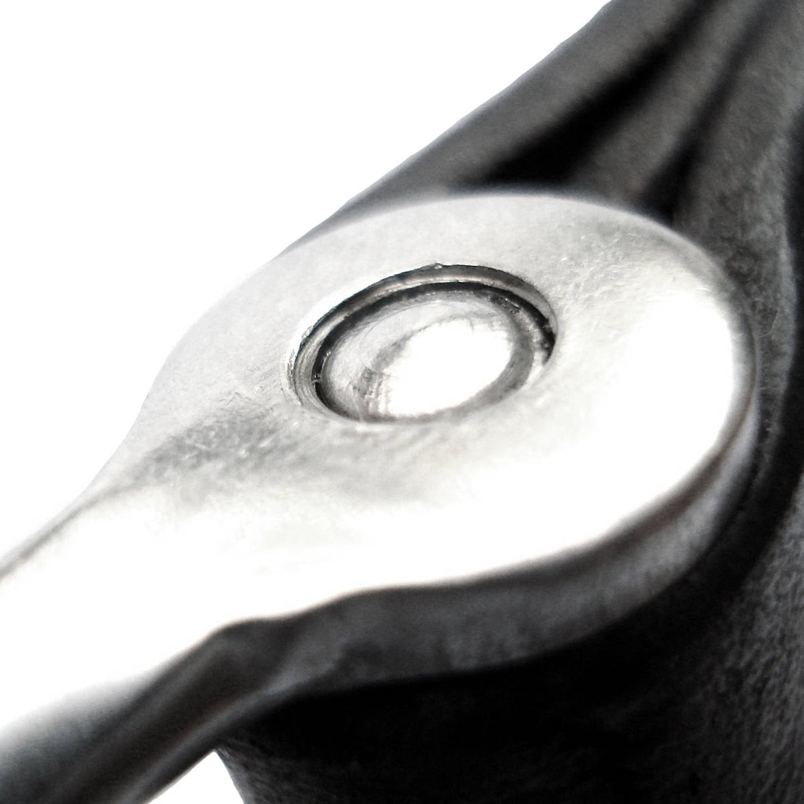 Customizable Leather Nautical Twist Shackle Keychain Etsy