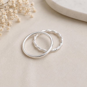 Ringset i 925 sterlingsilver – Minimalistiska stapelbara ringar – Släta och vridna bandringar – Vardagssmycken