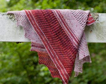 Knitting PATTERN Yarndoodle Shawl// Knitted Shawl // Knitted Scarf // Fingering Weight Yarn