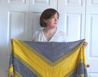 Silvertongue Shawl KNITTING PATTERN / triangle shawl pattern / cabled shawl pattern / lace shawl pattern / choose your own adventure shawl