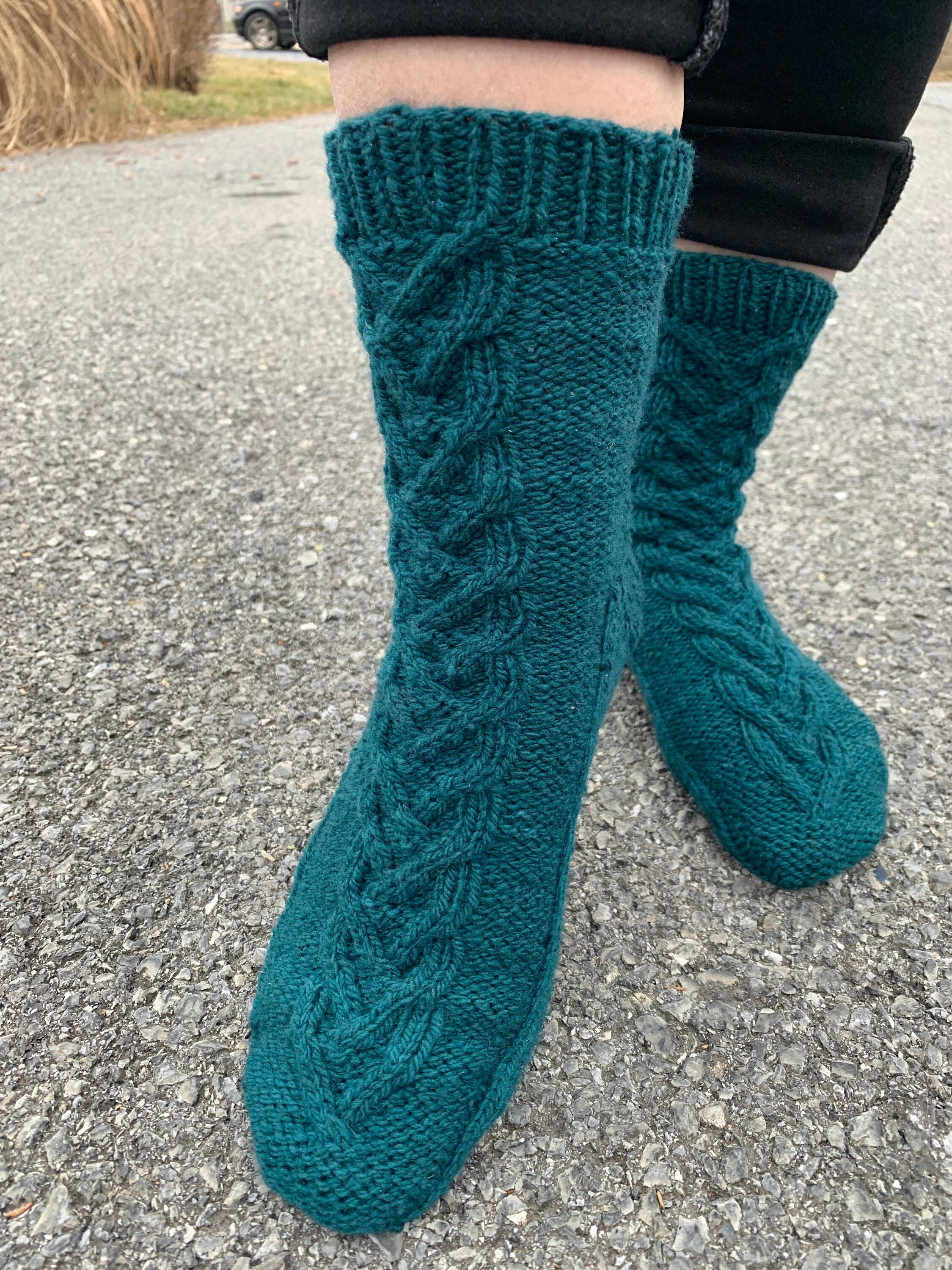 Malthinae Sock PATTERN // Cable Knit Sock Pattern // Kids Sock Pattern