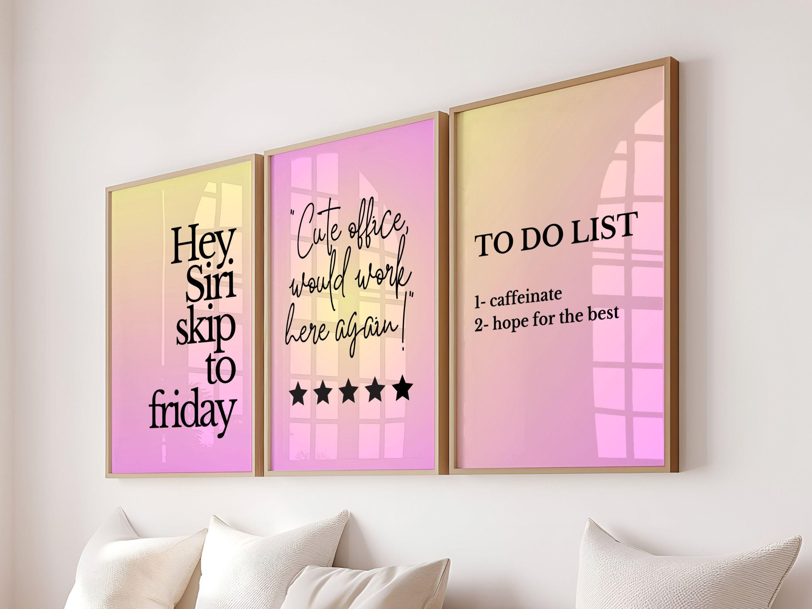 Acrylic Bee Desk Decoration With Inspirational Quote – Cute Bee & Sunflower Office Cubicle Gift For Women, 3.15x5.51in