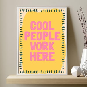 Trendy dopamine-kantoormuurkunst, schattige werkmuurposter, gele en roze bureauaccessoires voor vrouwen, grappig citaat voor prints thuiskantoor