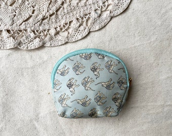 Vintage JIM THOMPSON Silk Mint Green Coin Purse, Elephants Printed, round shaped pouch, accessories jewelry bag, earbud purse, gold zipper