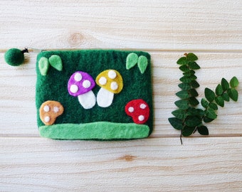 Cute Mushroom Vintage Handmade Felted Purse with Zipper, Wool Hand Bag,Hand Felted Purse,Coin Purse,Small Hand Purse,makeup bag,cosmetic bag