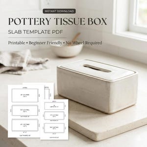 Puede incluir: Una caja de pañuelos rectangular de cerámica color blanco hueso con una ranura superior, acompañada de una plantilla PDF imprimible con diagramas y medidas en pulgadas, incluyendo bases de 10" x 5.5" y paredes de 5.5" x 4.5".