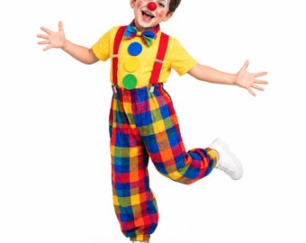 子供用ピエロコスチューム｜男の子用レインボーチェック柄パンツ、サスペンダー、蝶ネクタイ｜ハロウィンサーカスパーティー衣装