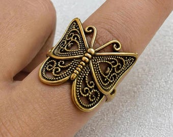 Solidny mosiężny pierścień z motylem – ręcznie robiona filigranowa, antyczna biżuteria w stylu boho – prezent dla niej