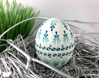 Traditional Polish Easter Egg, Wax Embossed Pysanky, Hand Decorated  Blue Duck Egg, Drop Pull Pisanka, Polish Folk Art