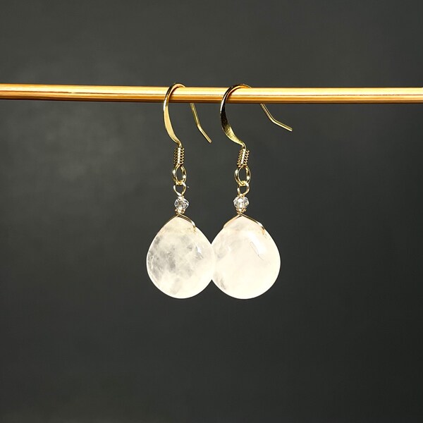 ROSE QUARTZ DROPS// Earrings// Gold// Wire-wrapped// Dangly// Dainty