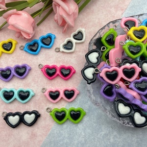 Mixed Color Kawaii Resin Sunglasses Charms Earring Necklace Bracelet Bead Pendants DIY Jewelry Decoden Cabochon Keychain Accessories