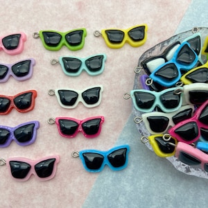 Mixed Color Kawaii Resin Sunglasses Charms Earring Necklace Bracelet Bead Pendants DIY Jewelry Decoden Cabochon Keychain Accessories