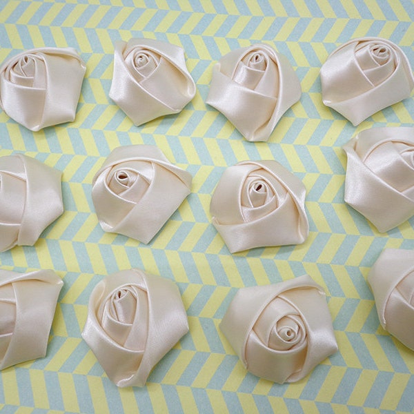 50 pcs Rice White Elegant Rosette Satin  Flowers 35X20mm----M