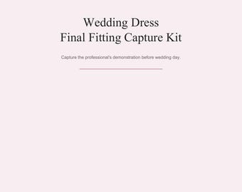 Op de afbeelding: Een lichtroze informatiekaart met donkere tekst: BRIDAL BACKSTAGE CO. Wedding Dress Final Fitting Capture Kit. Capture the professional's demonstration before wedding day. ONE GOWN - ONE FITTING - ONE VERIFIED HANDOFF.