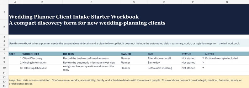 以下が含まれることがあります： Wedding Planner Client Intake Starter Workbookというタイトルのデジタルスプレッドシート。濃い青のヘッダー、ステップ、ワークシート、アクション、所有者、期限、ステータス、メモの列見出しがある水色の行、および黄色のフッターで構成されています。