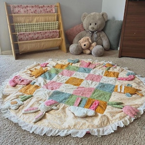 Baby Play Mat PDF Sewing Pattern | Tummy Time Quilt Tutorial | Interactive Baby Quilt | Sensory Activity Quilt image 6