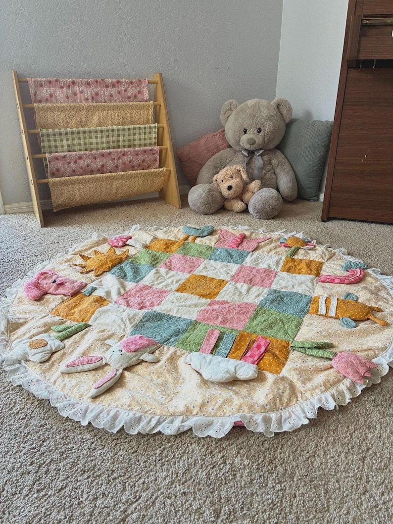 Baby Play Mat PDF Sewing Pattern | Tummy Time Quilt Tutorial | Interactive Baby Quilt | Sensory Activity Quilt image 6