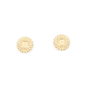 Boucles d&#39;oreilles puces fleuries dorées à l&#39;or fin 24 carats / Collection Sunflower pur