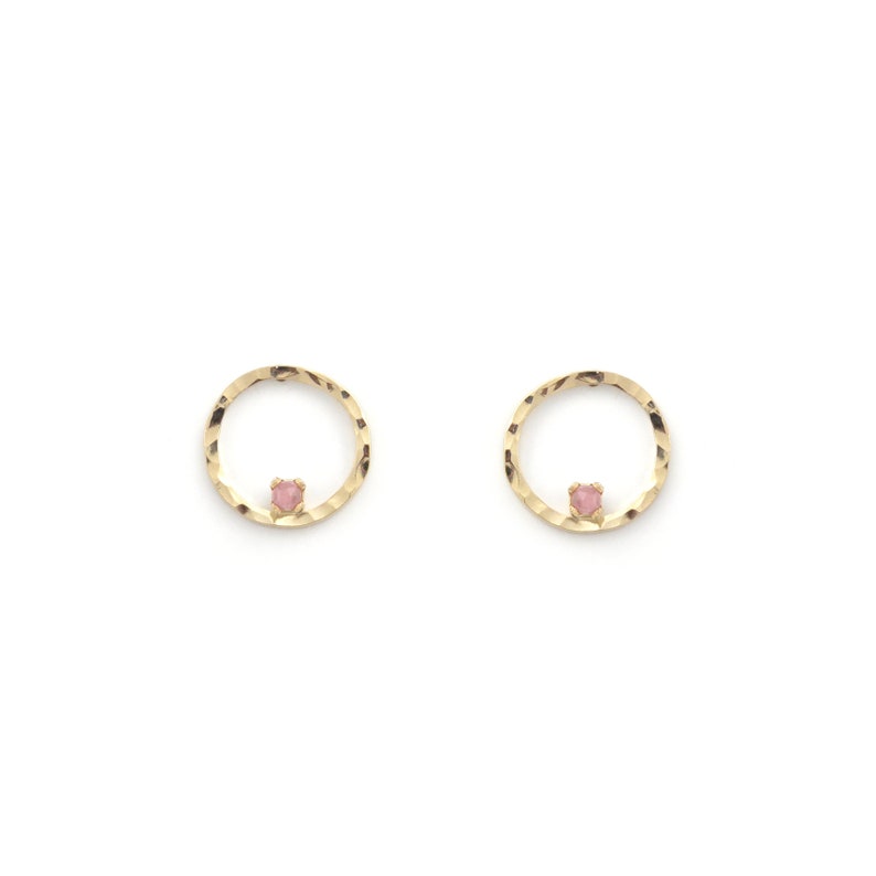Boucles d'oreilles puces dorées à l'or fin 24 carats et pierres semi-précieuses / Collection Circus PM Tourmaline roseclair
