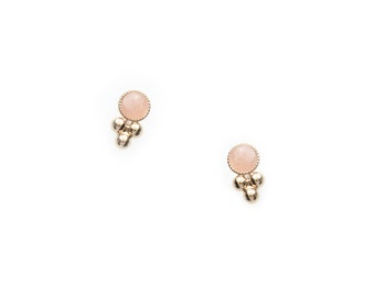 Mini boucles d'oreilles rondes puces dorées à l'or fin 24 quilates et pierres semi-précieuses / Colección Sphinx