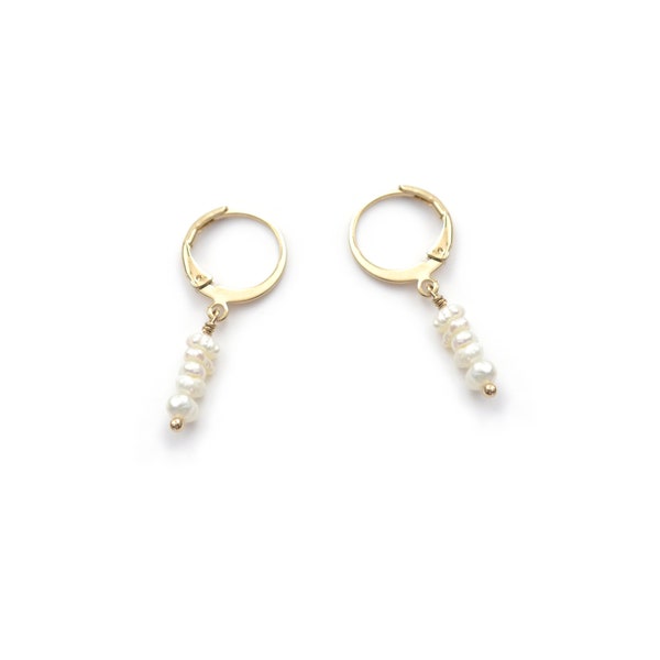 Boucles d'oreilles dorées à l'or fin 24 carats et perles d'eau douce /  Collection Mooréa