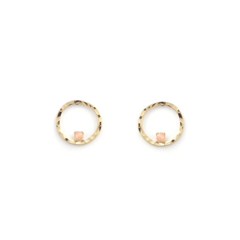 Boucles d'oreilles puces dorées à l'or fin 24 carats et pierres semi-précieuses / Collection Circus PM Pierre de lune