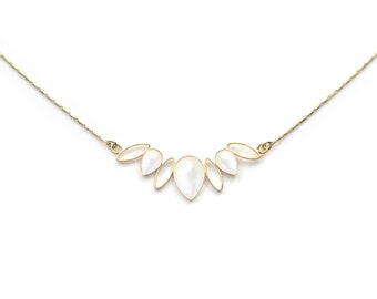 Collier délicat, doré à l'or fin 24 carats et pierres semi-précieuses / Collection Ondine corolle