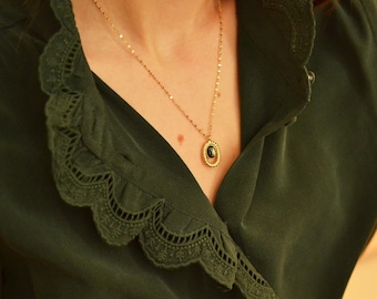 Collier doré à l'or fin 24 carats et pierre semi-précieuse / Collection Chimère