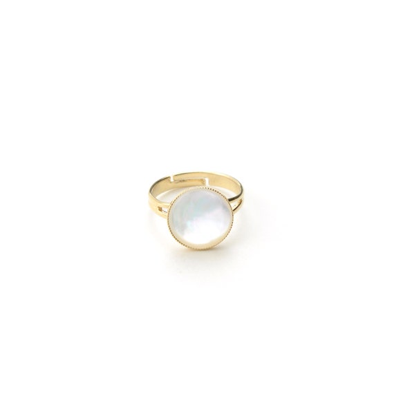 Bague ornée d'une pierre semi-précieuse ronde, plaquée or fin 24 carats / Collection Stone