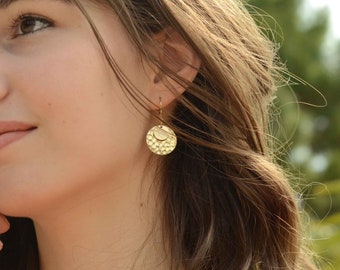 Boucles d'oreilles martelées dorées à l'ore 24 Karat / Collection Neptune Pure