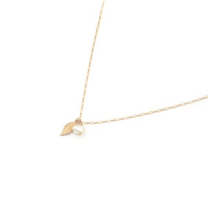 Collier feuille doré à l'or fin 24 カラットとパール ナチュレル / セザンヌ コレクション