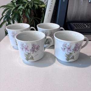 Set of 4 Vintage Toscany Fine China Tea Cups, Lavender Floral, Made in Japan