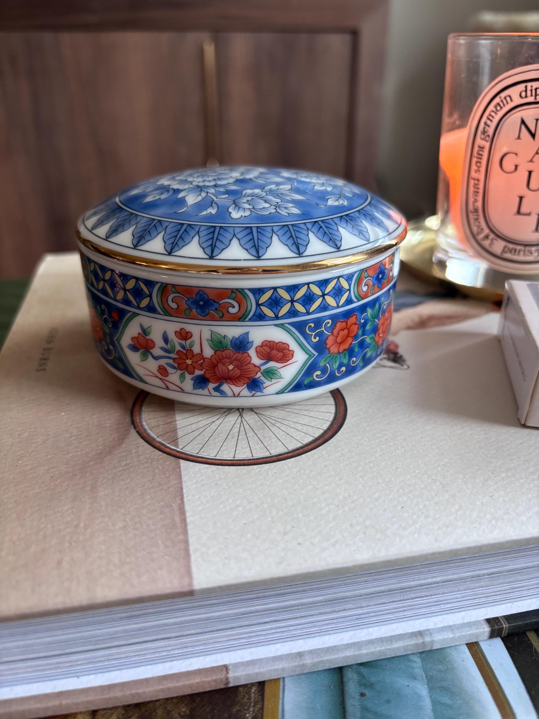 Tiffanys and co porcelain boxes - Etsy 日本