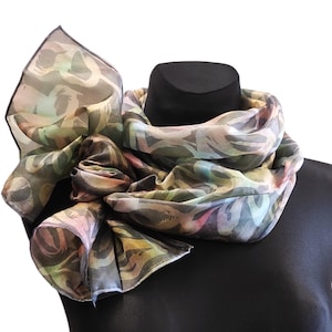 Bufanda de seda colorida única pintada a mano, bufanda de seda floral negra para mujer, regalo para mamá