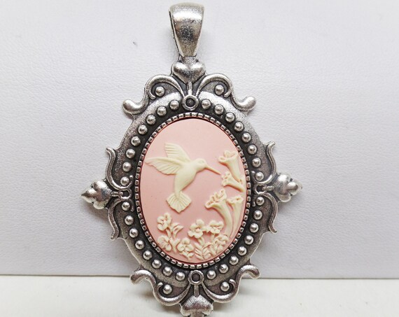 Gorgeous Pink Hummingbird Cameo Pendant