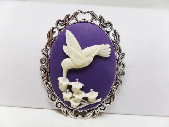 Gorgeous Purple Hummingbird Cameo Brooch Pin