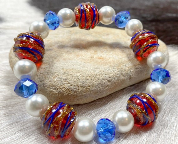 Red, White, and Blue Art Glass and Pearl Stretch Bracelet