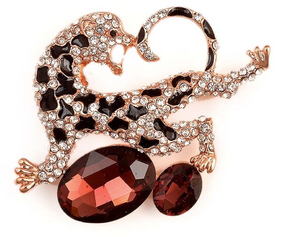 Lovely Purple Crystal & Enamel Leopard Brooch