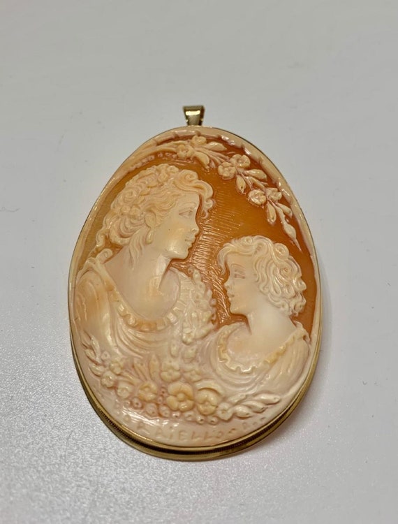 M&M Scognamiglio 14K Carved Mother and Child Cameo Brooch Pendant