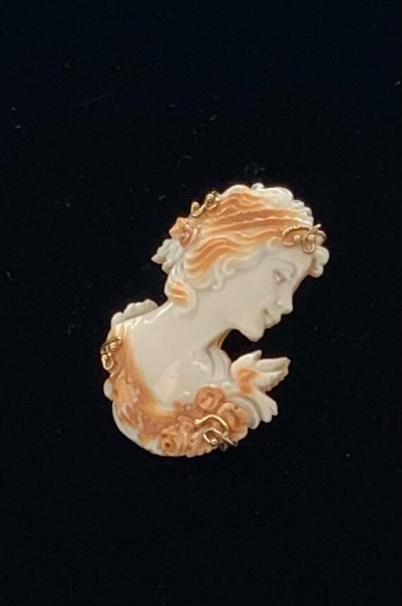 M&M Scognamiglio 14K Carved Cameo Brooch Pendant