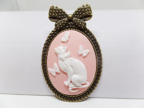 Gorgeous Pink Cat Cameo Bow Brooch Pin Pendant