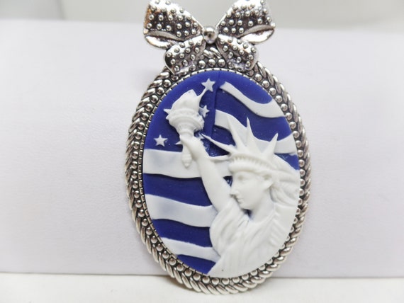 Gorgeous Blue Statue of Liberty Cameo Bow Brooch Pin Pendant