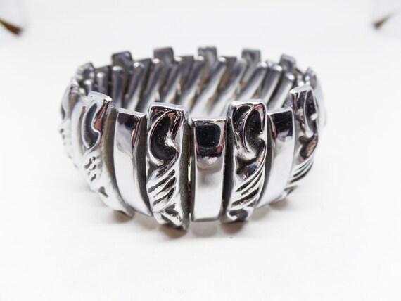 Fabulous Vintage Japan Signed Carved Silver Tone Expansion Bracelet