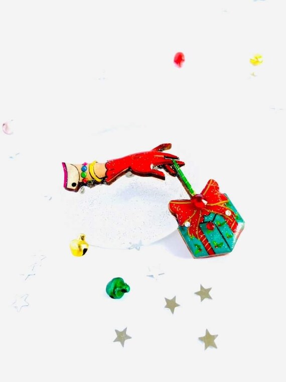 Rosie Rose Parker Christmas Hand Carrying Gift Retro Acrylic Brooch Pin