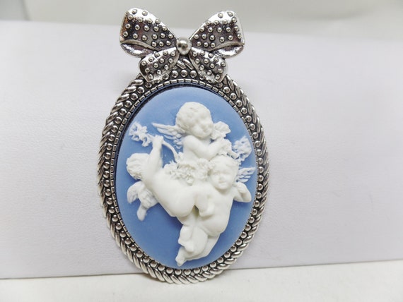 Gorgeous Blue Cherub Angel Cameo Brooch Pin Pendant