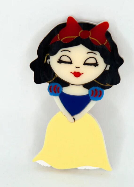DAISY JEAN Snow White Acrylic Brooch Pin