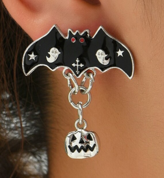 Adorable Bat Charm Dangle Earrings Halloween Jewelry